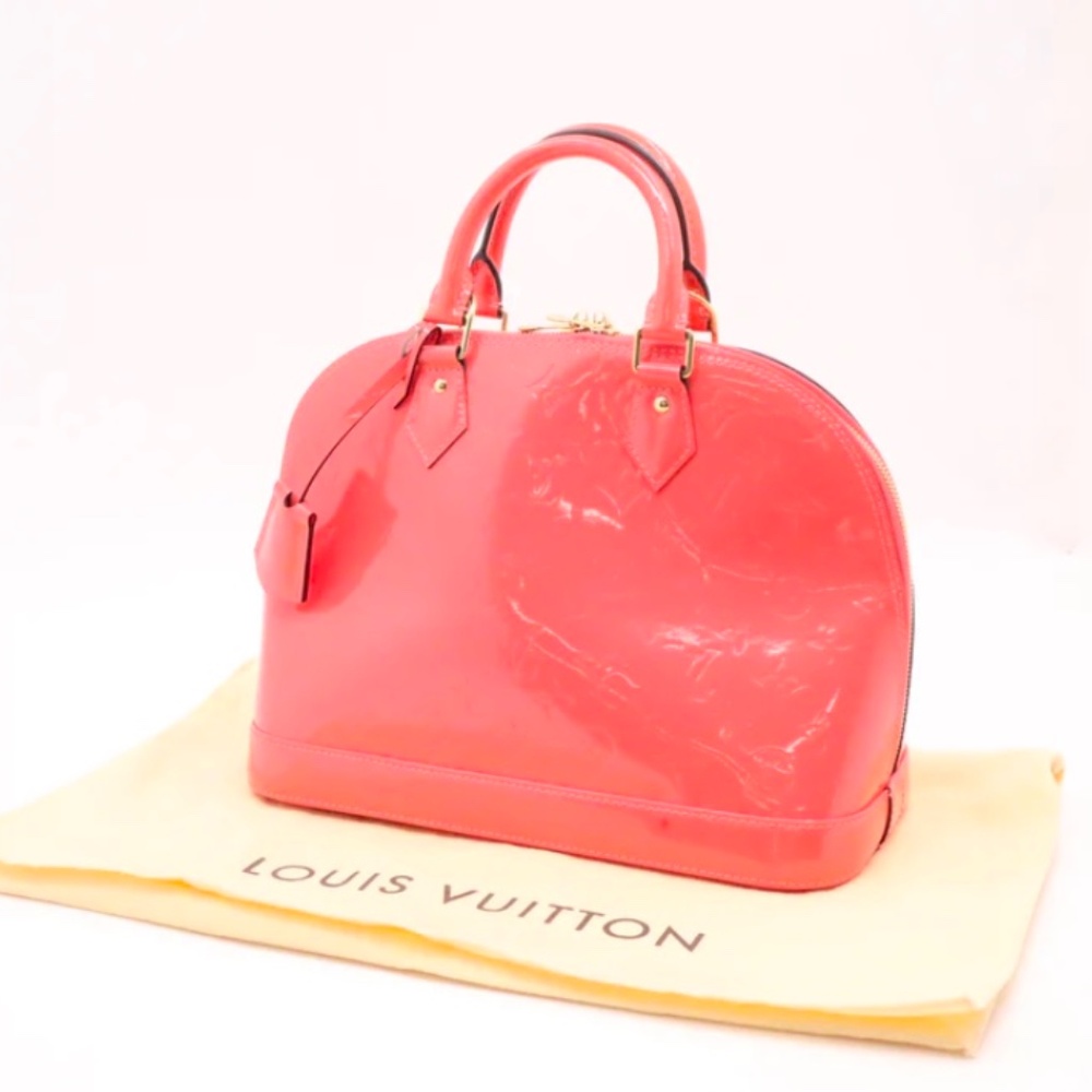 Louis Vuitton Alma PM in Rose Litchi Vernis Leather